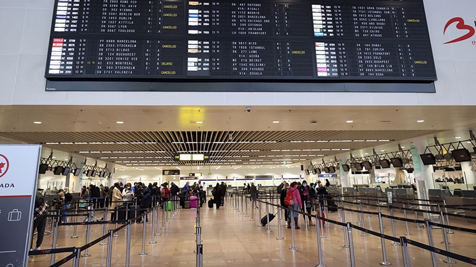 Frappe en Belgique: les vols orientés vers la route et les transports publics arrêtés, les services publics ont perturbé