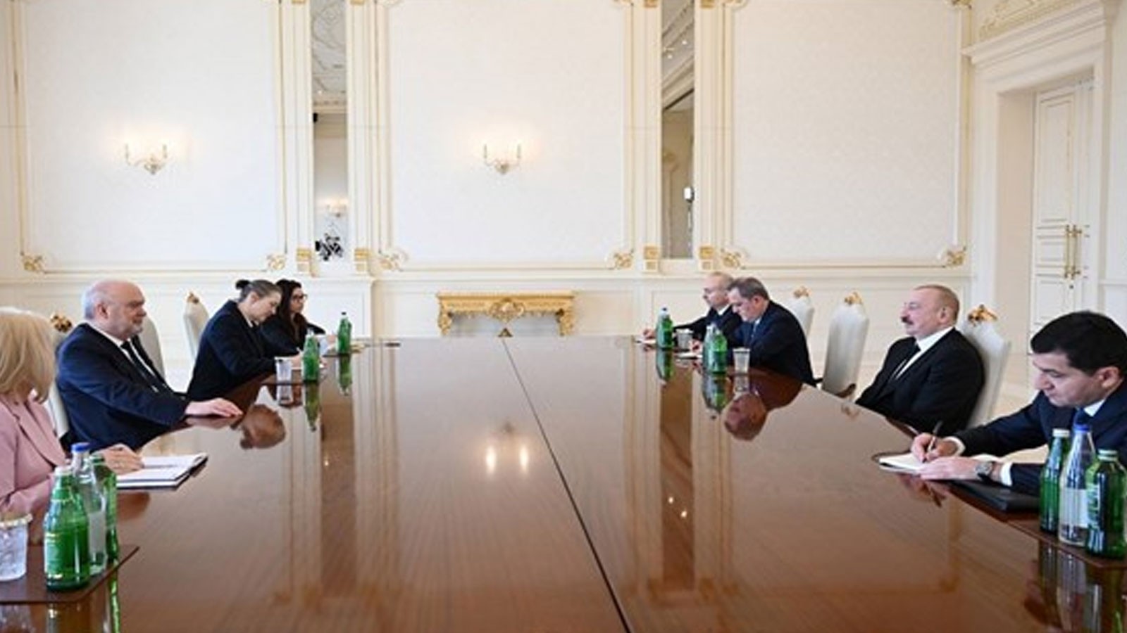 Le président azerbaïdjanais, Aliyev, a accepté le secrétaire général de l'OSCE Hizliolu