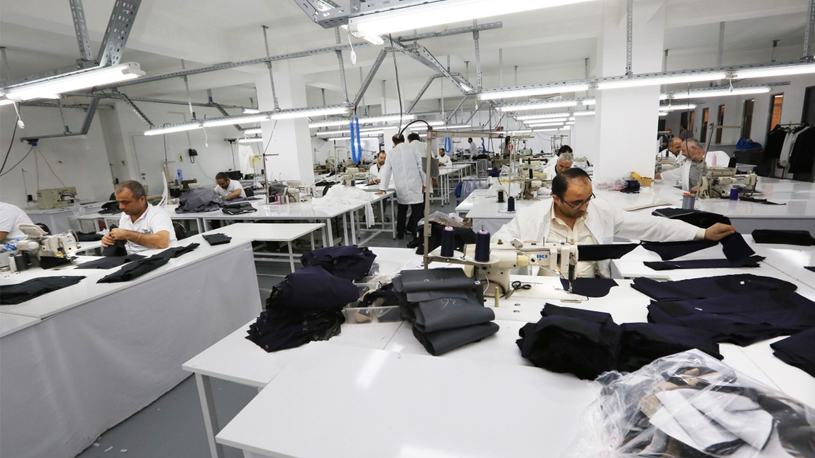 L'attention peut être détective sur votre lieu de travail, l'entreprise secrète a brûlé!