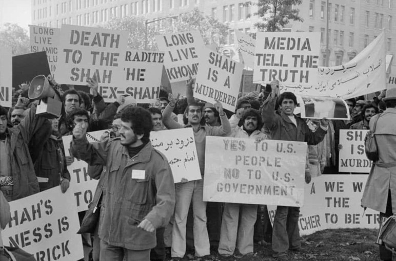 Voici le plan secret d'Israël! Ramenez le régime de Shah - Image: 2