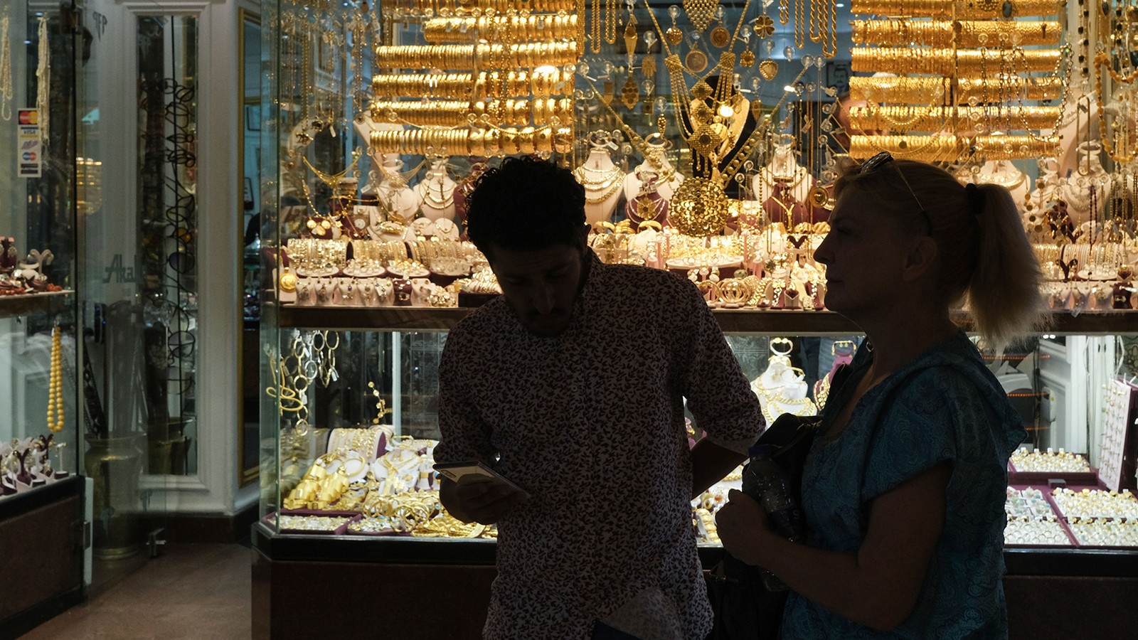 Les prix de l'or ont soudainement bondi! Date de 4 mille 500 LIRA par gramme