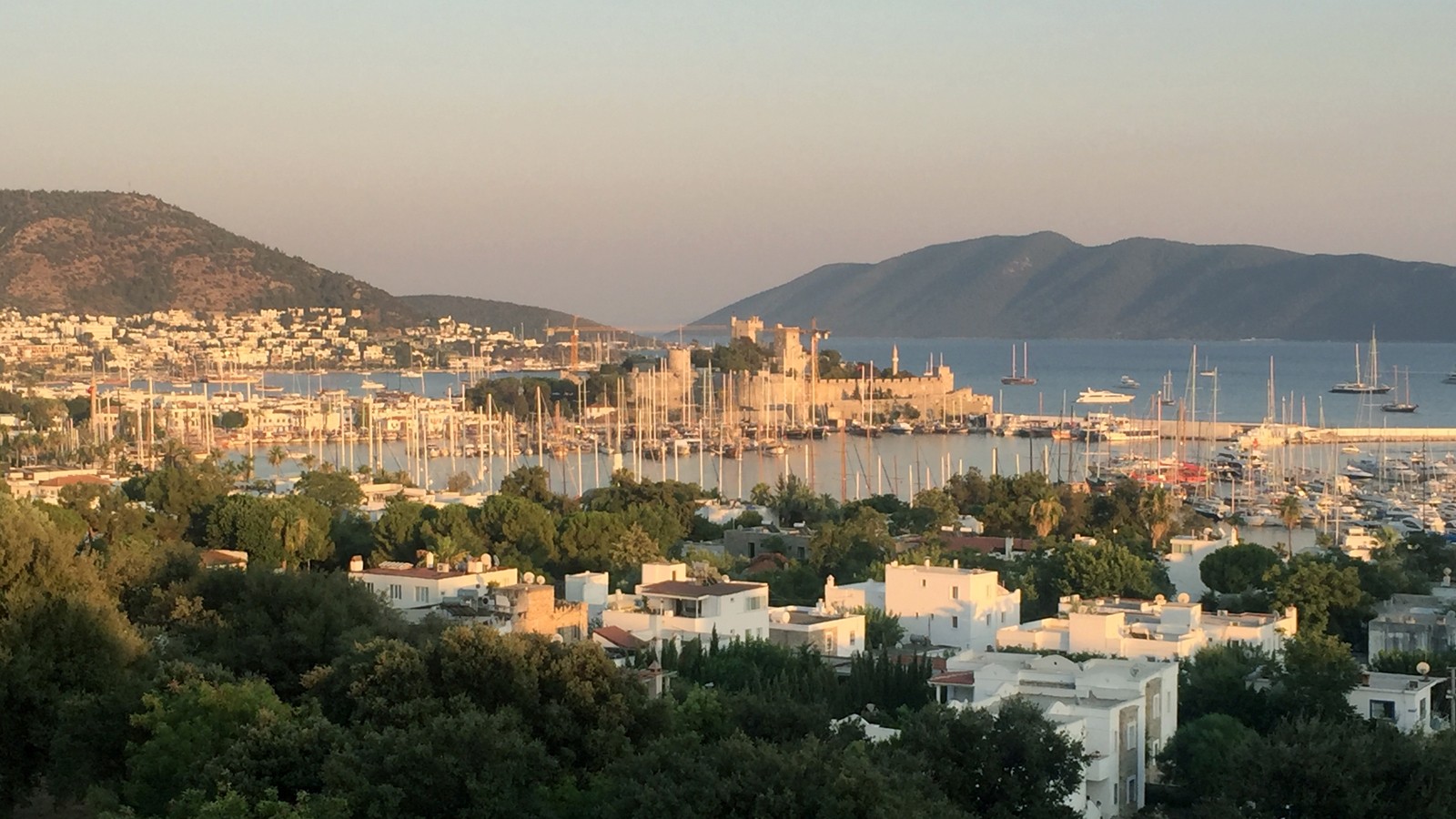 Les vacanciers se rebellent ... nouvel adversaire à Lahmacun à Bodrum!