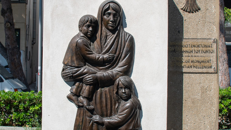 Voici des gens indésirables! La calomnie 'Pontus' n'a pas pu entrer dans la frontière - Image: 2