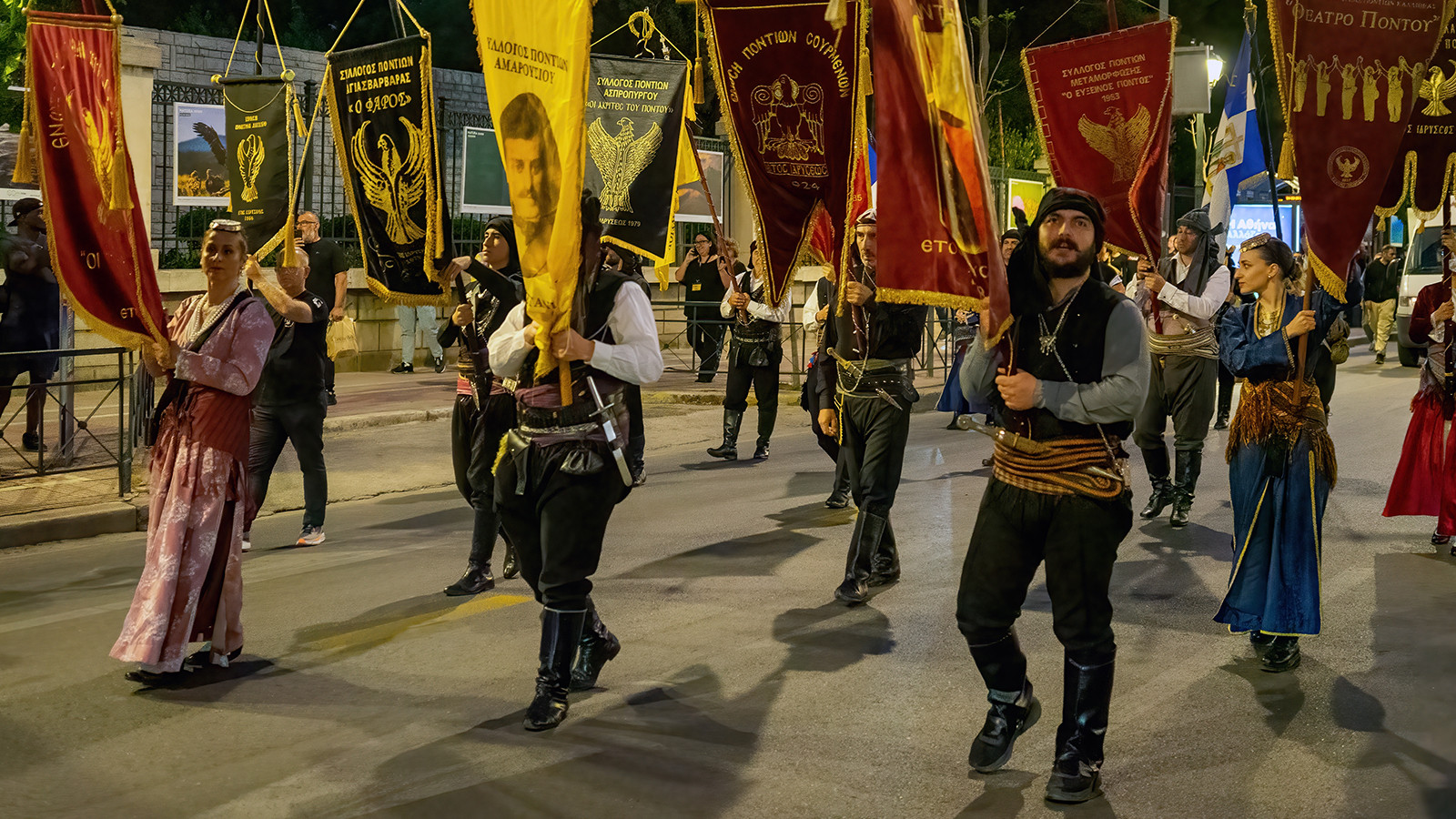 Voici des gens indésirables! La calomnie 'Pontus' ne pouvait pas entrer à la frontière