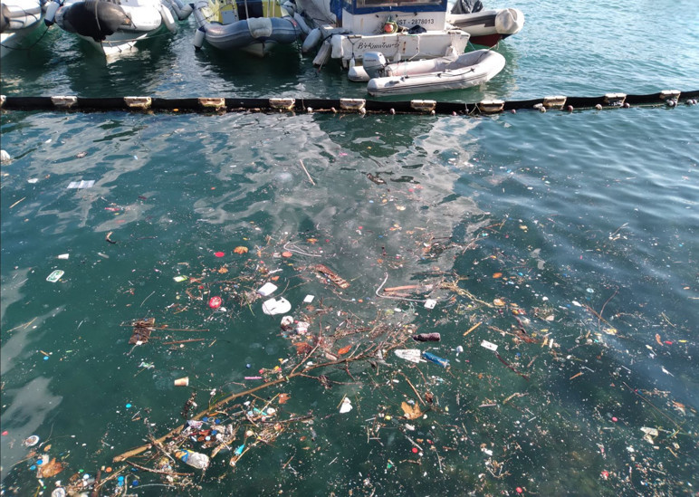 Pas de bulle, pas de saleté! Les rives meurent - Image: 2