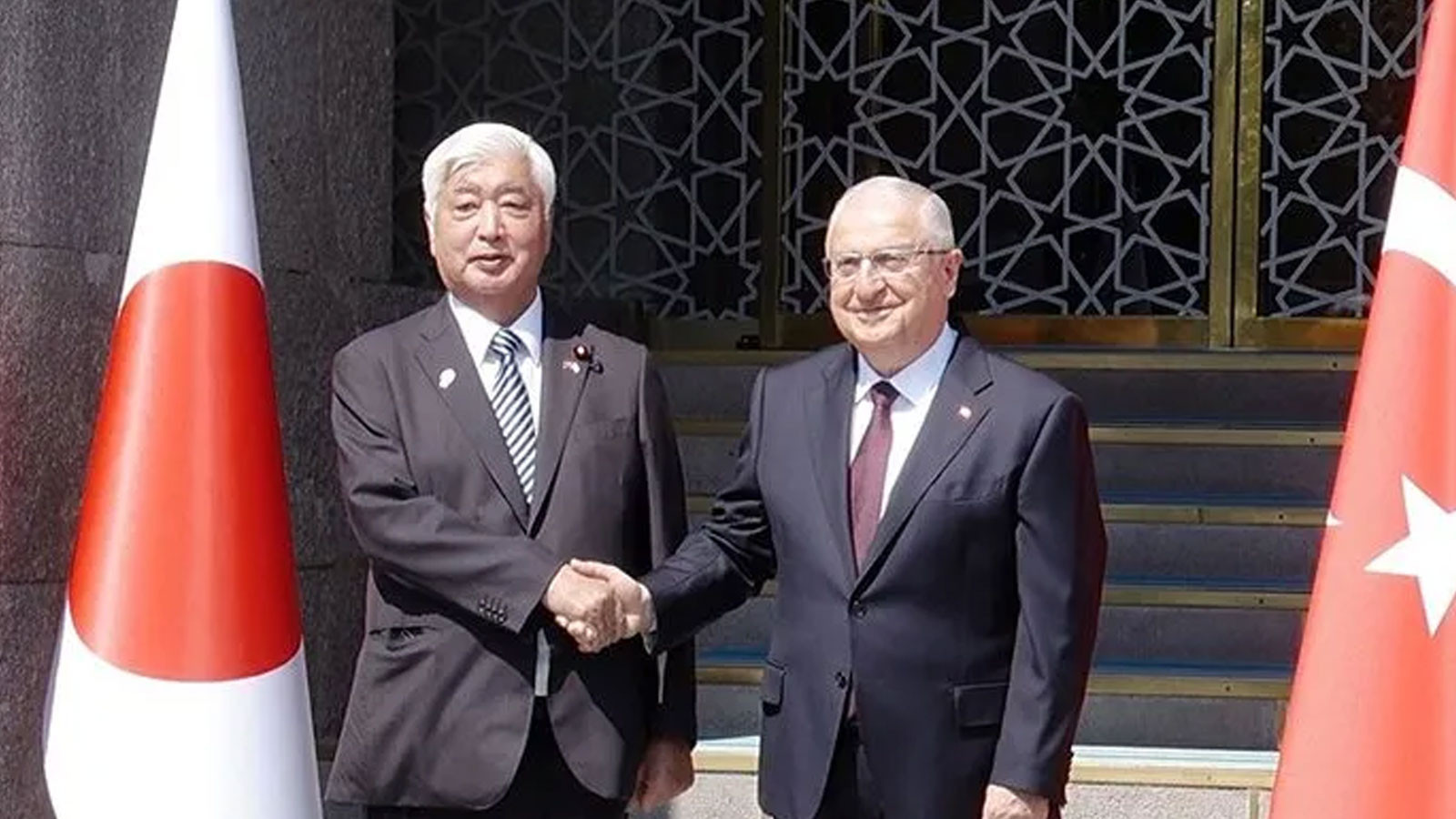 Avec le Japon, Türkiye fera progresser la coopération dans l'industrie de la défense