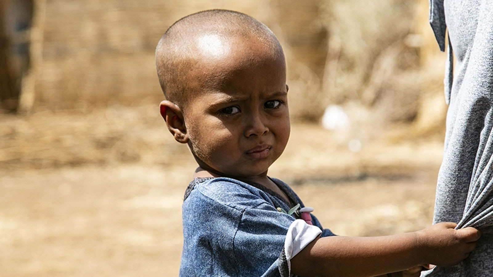 Des centaines de milliers d'enfants au Soudan sont en danger à cause de la faim et de la maladie