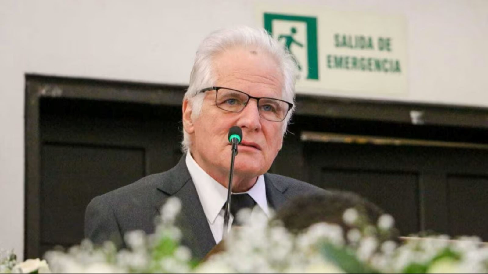 Il est devenu candidat pour le candidat à la présidentielle au lieu de son fils assassiné, et sa femme a été tuée