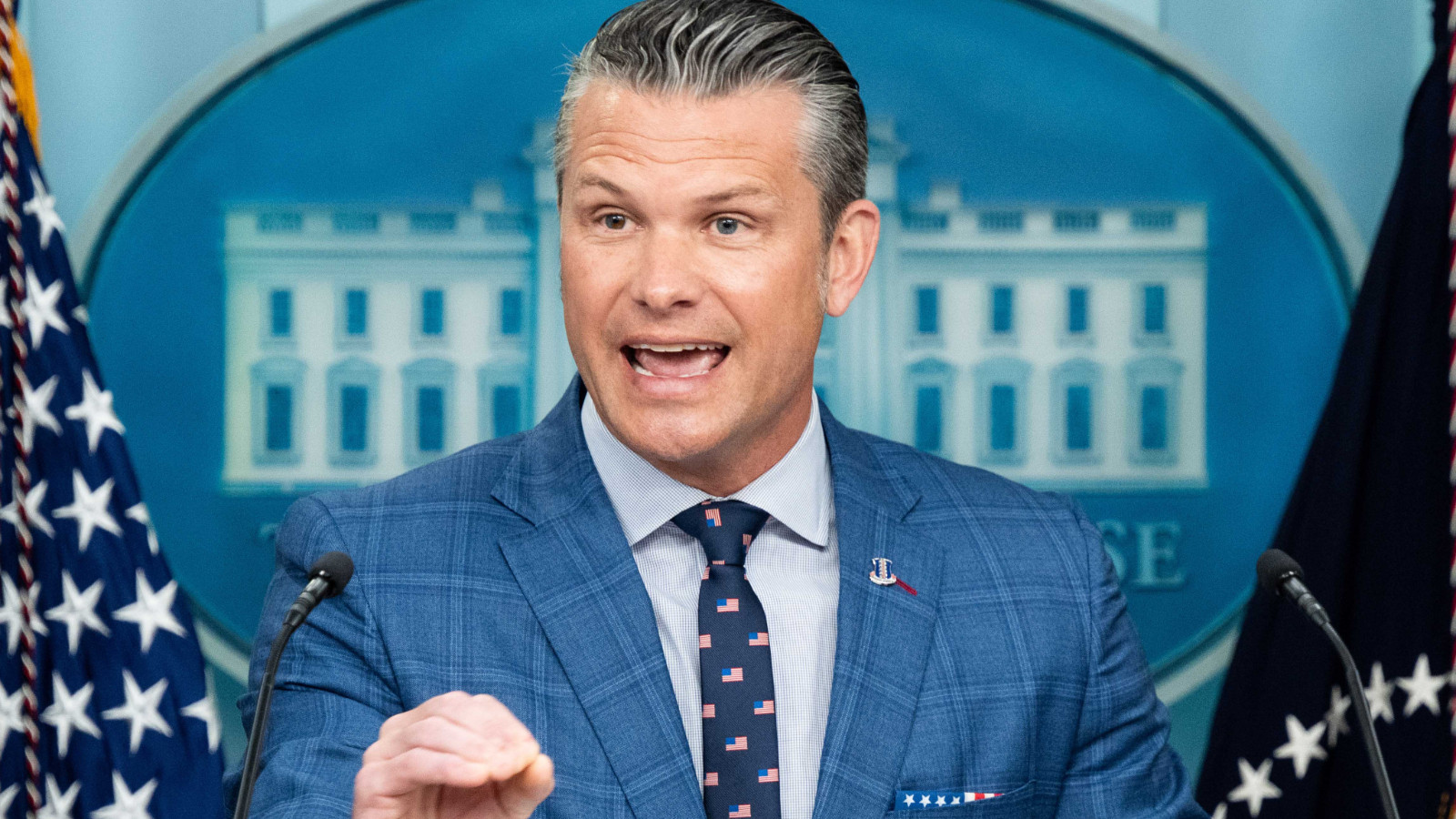 Le ministre américain de la Défense a rejeté le lieutenant-général qui a nié Trump dans le rapport préliminaire de l'attaque de l'Iran