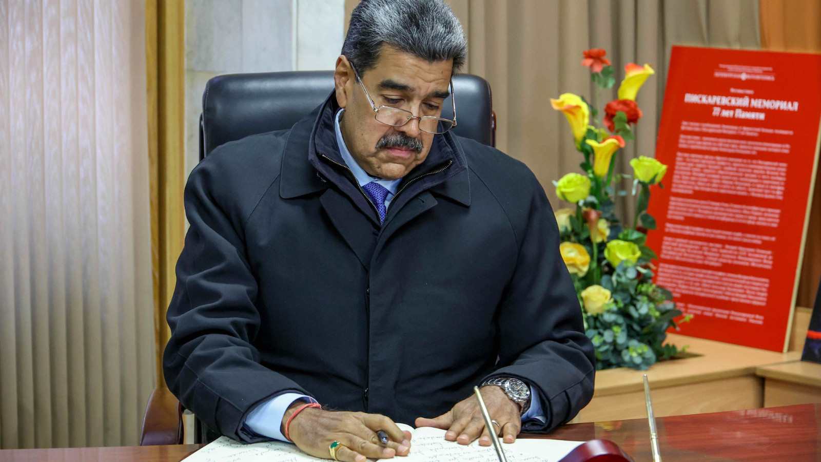 Les cloches de guerre volent: les navires du Venezuela et les véhicules aériens sans pilote envoient à la région