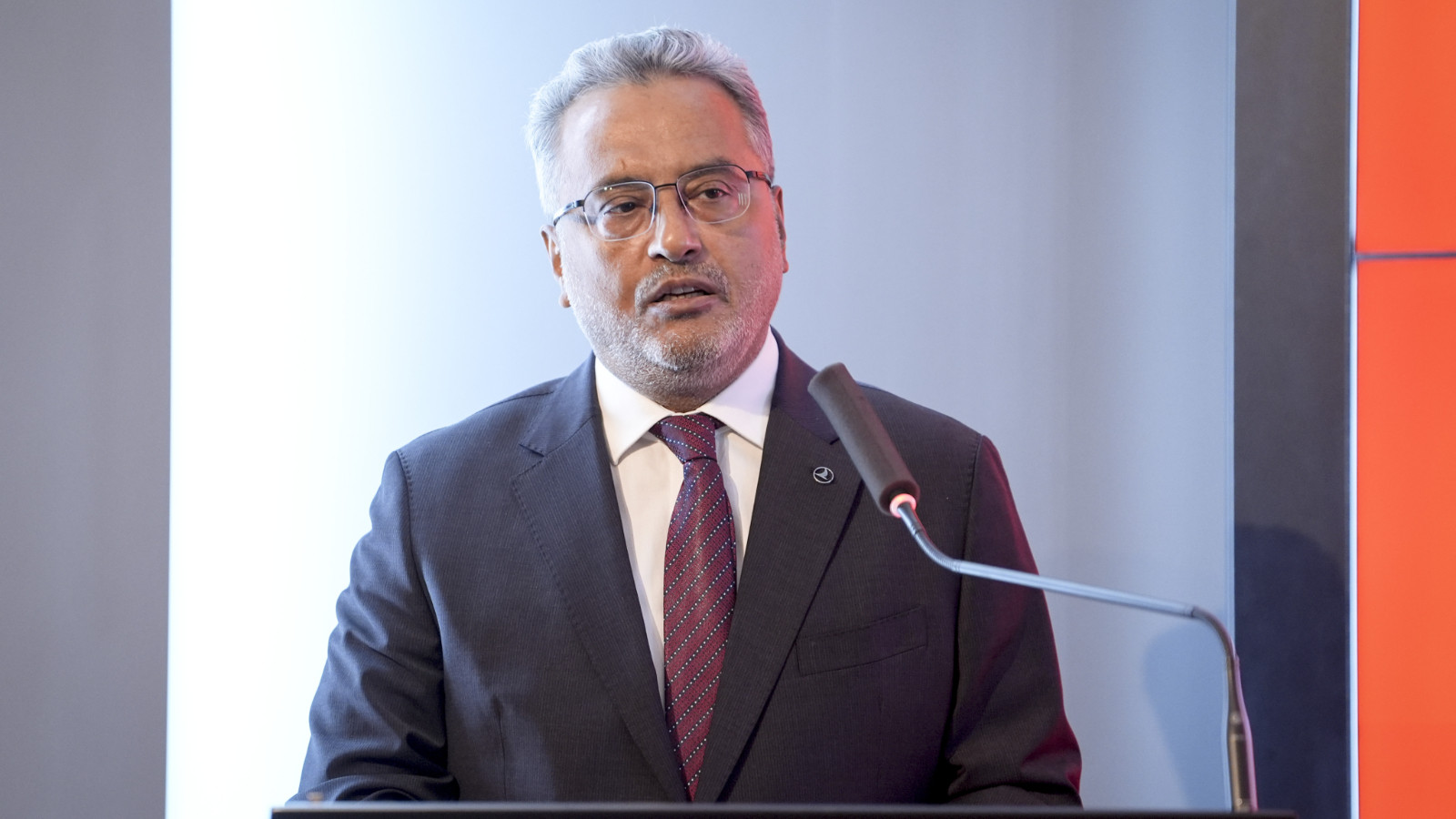 Thy a mis en œuvre le «projet de rythme» qui nationalise le processus d'évaluation des candidats pilotes.