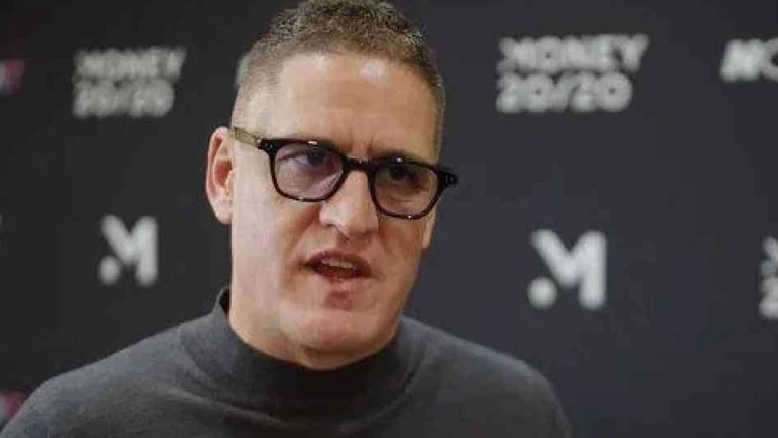 Un homme d'affaires célèbre a eu un accident en Grèce! Intense