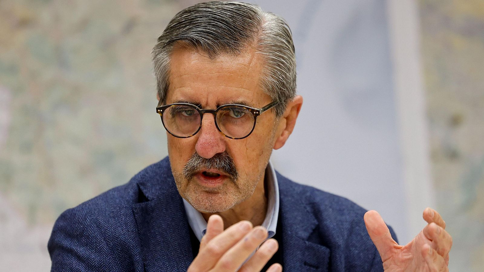 Un politicien espagnol qui a démissionné alors qu'il aurait utilisé un faux diplôme tentative de suicide