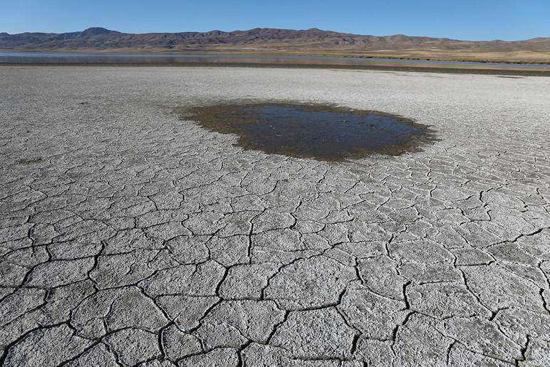 La sécheresse se transforme en catastrophe? Rangée dans les lacs après les barrages - Image: 3