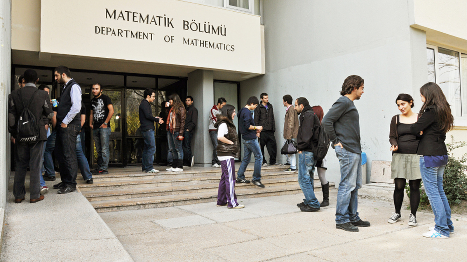 Bourse pour les étudiants, les escrocs sont au travail!