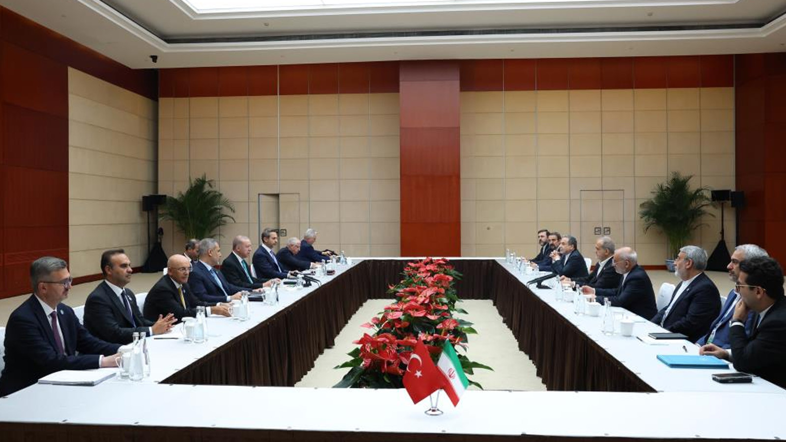 Le président Erdoğan a rencontré le président iranien Pezşkiyan