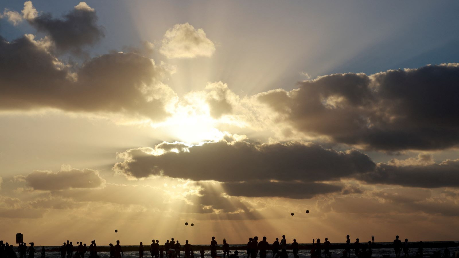 Les Houthis n'ont pas endormi Tel Aviv: ils ont couru aux abris à 03:47 la nuit