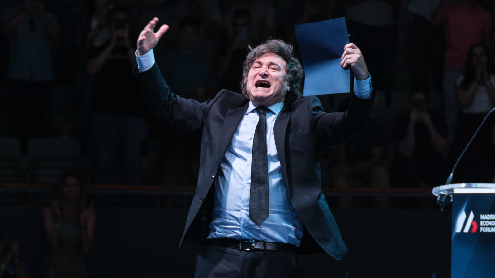 Milei, dont le pouvoir est menacé, vient de Trump de Trump