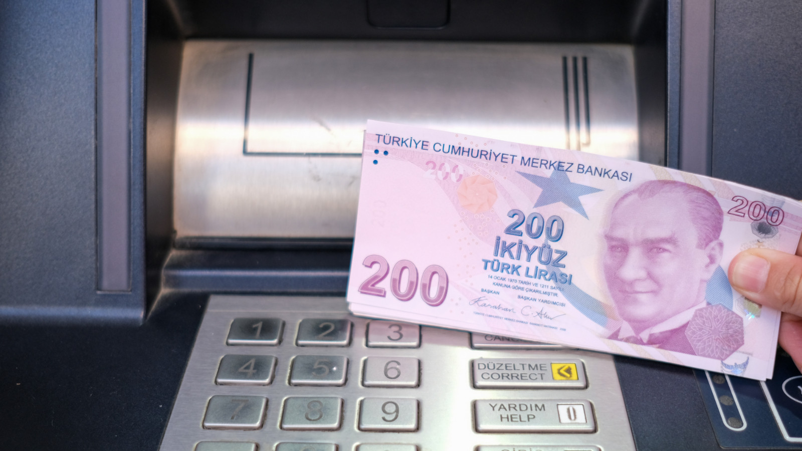 Nouvelle ère dans l'envoi de l'argent de l'ATM et Iban