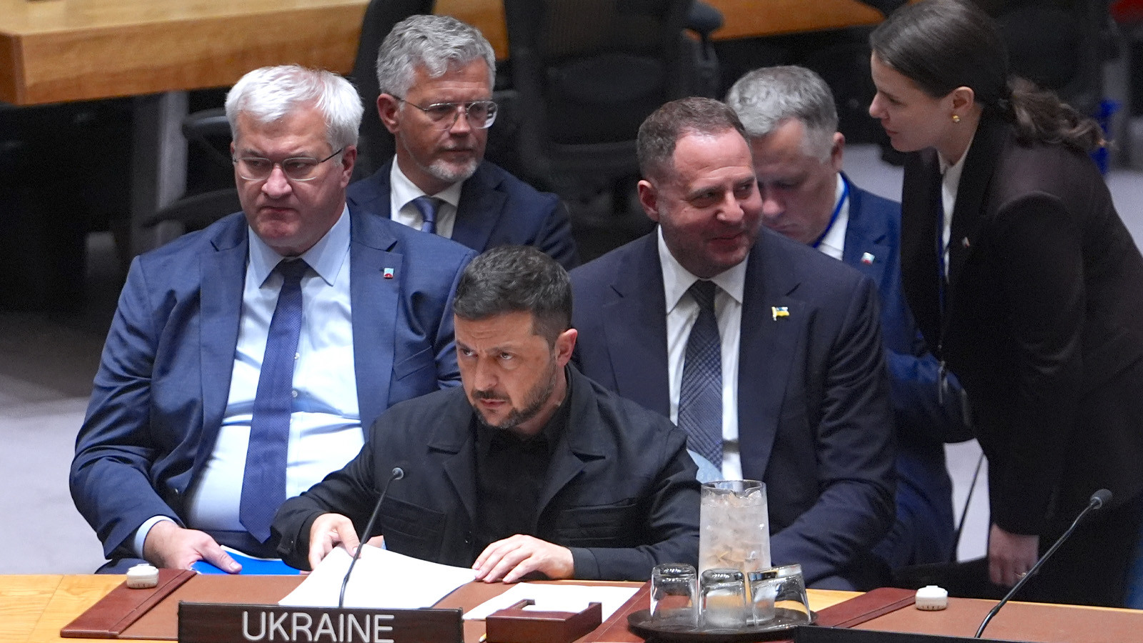 Président ukrainien Zelenski: la Russie rejette le cessez-le-feu