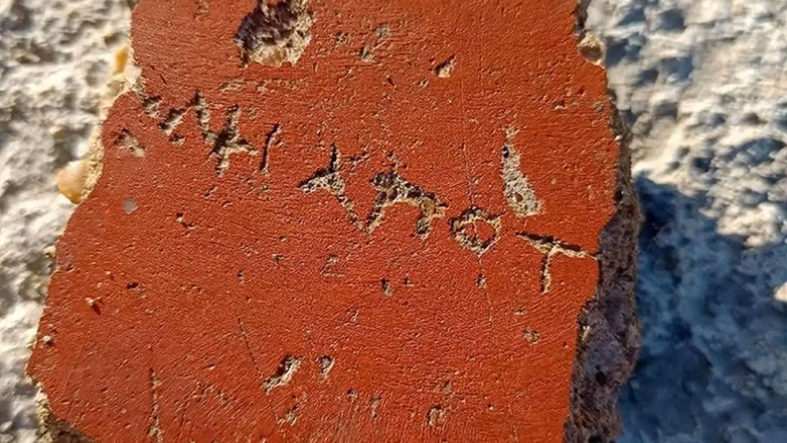 Le mystère de l'écriture cachée sous le temple de Zeus en Crimée ne peut être résolu