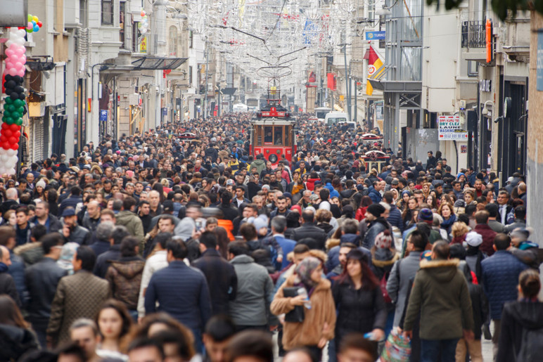 Les salaires diminuent et les coûts augmentent - Photo : 2