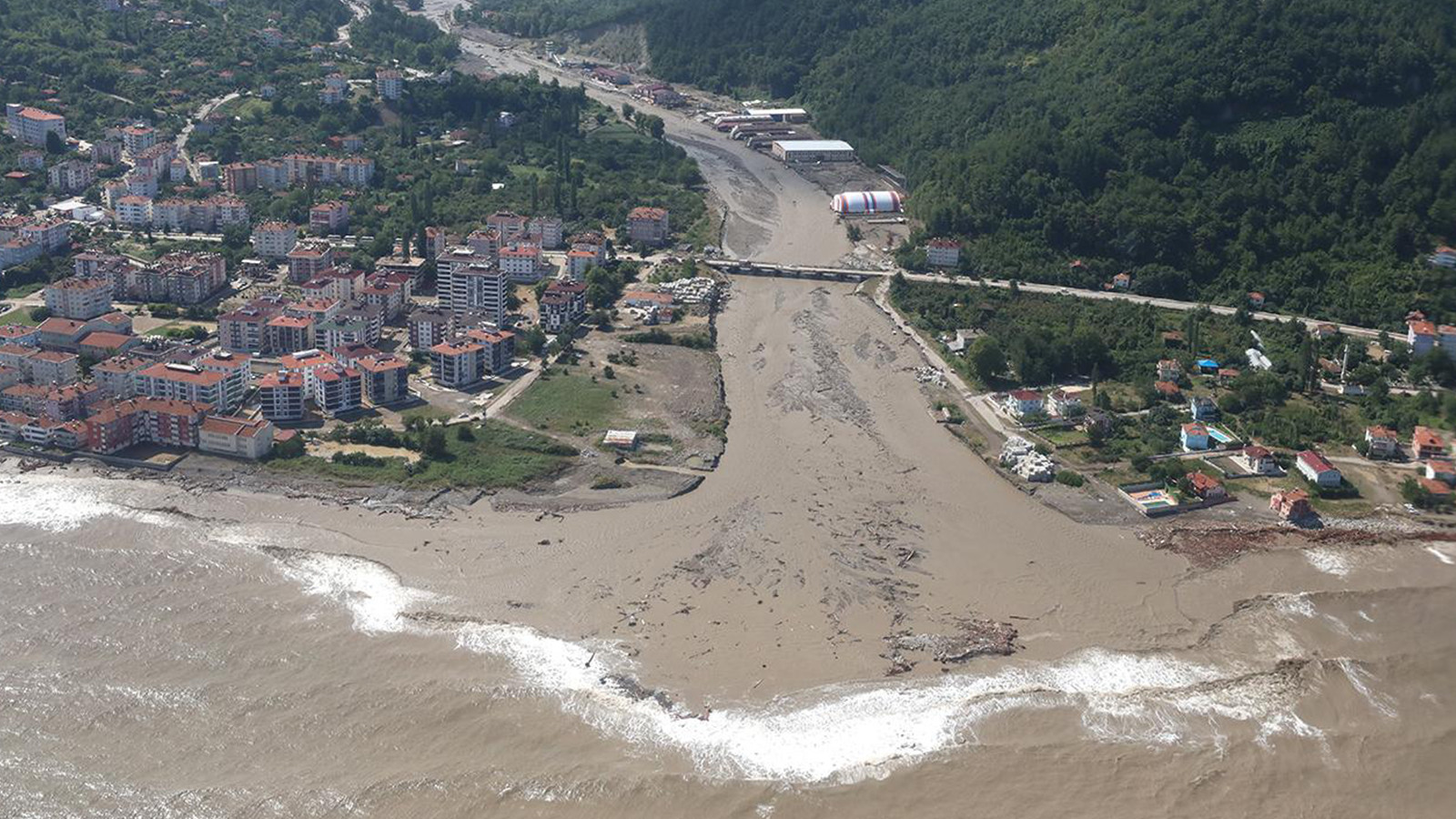 La pression migratoire arrive dans les villes ! Comme un nouveau déluge de Noé