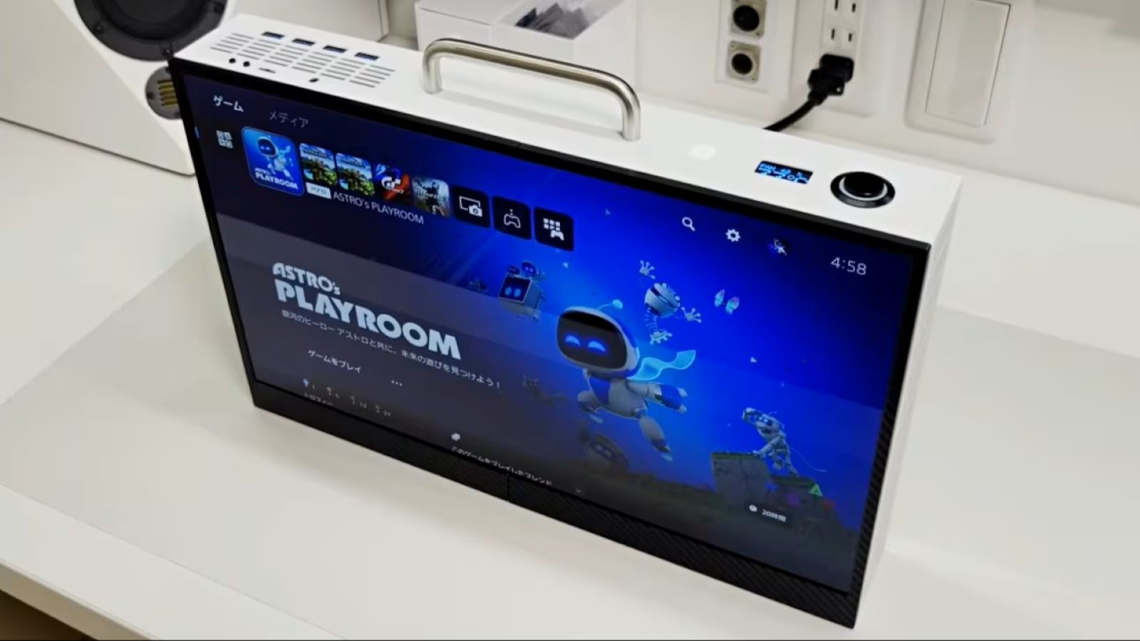 Écran LCD installé sur PlayStation, il fonctionne mais a un problème