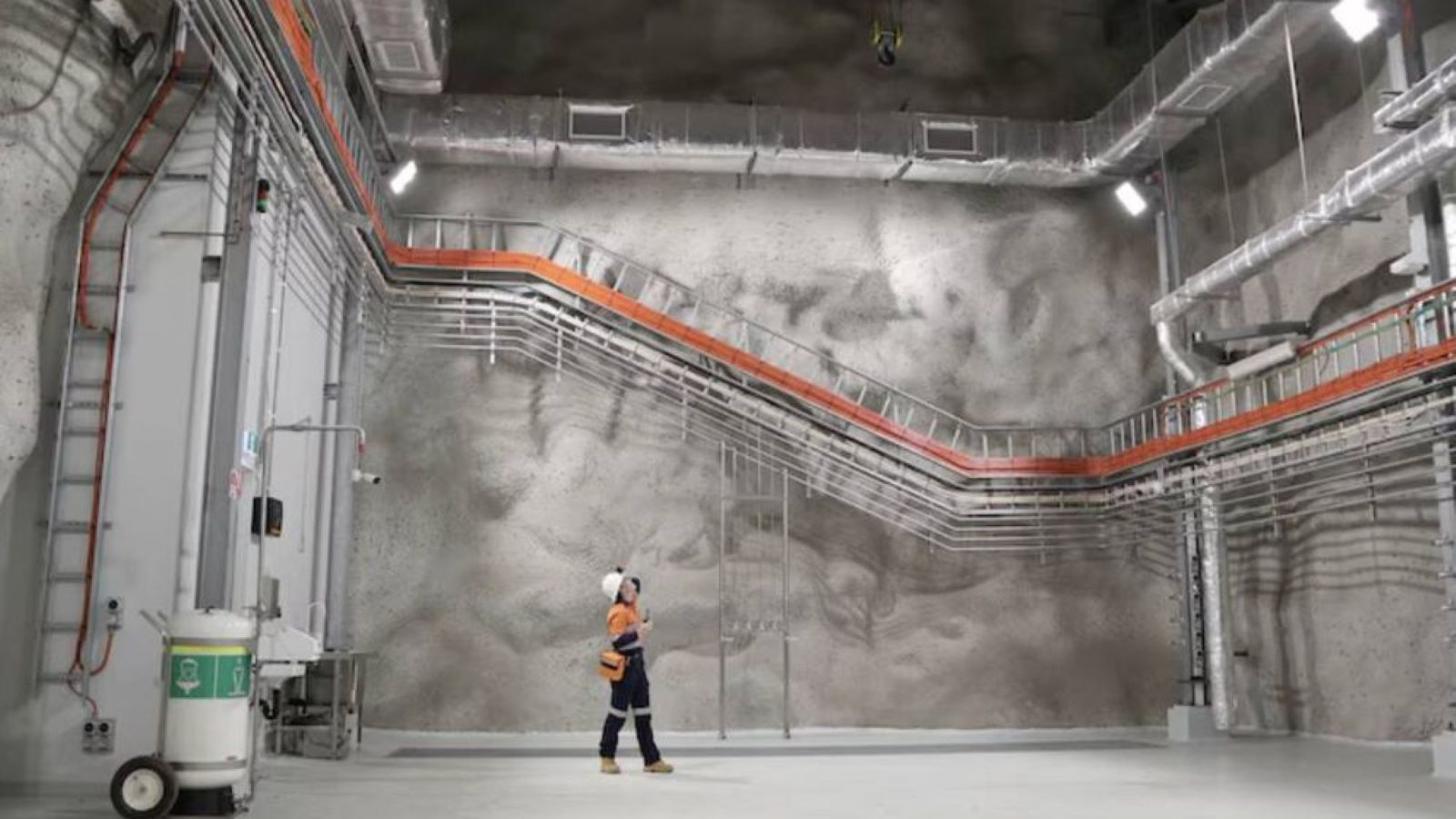 L'Australie, qui a construit un laboratoire à 1 kilomètre sous terre, poursuit une découverte qui pourrait changer le monde