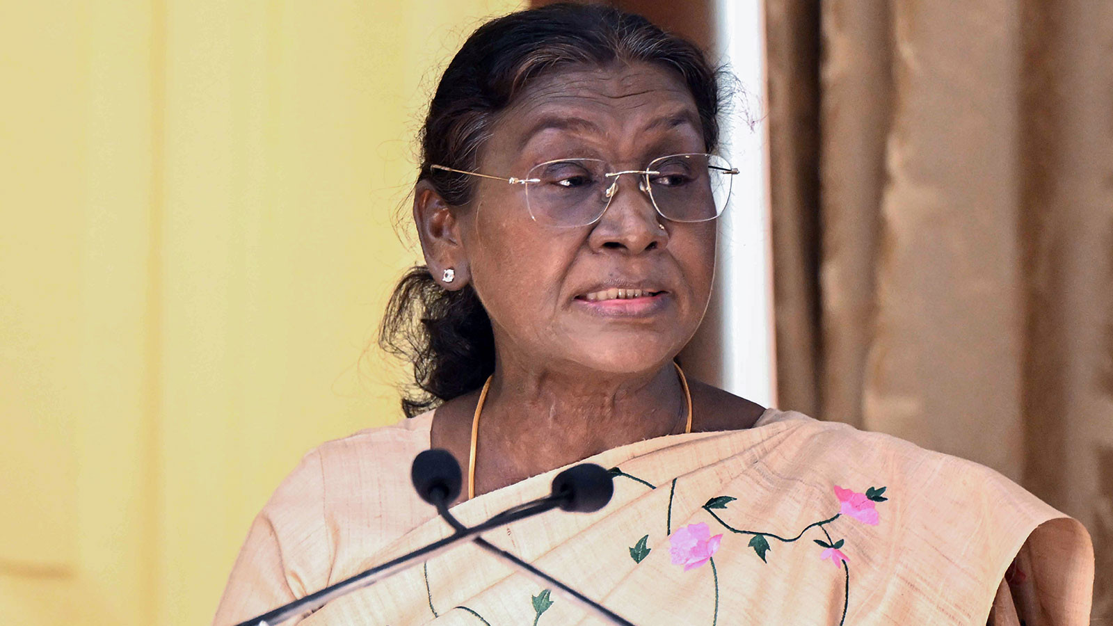 La piste où a atterri l'hélicoptère transportant le président indien s'est effondrée