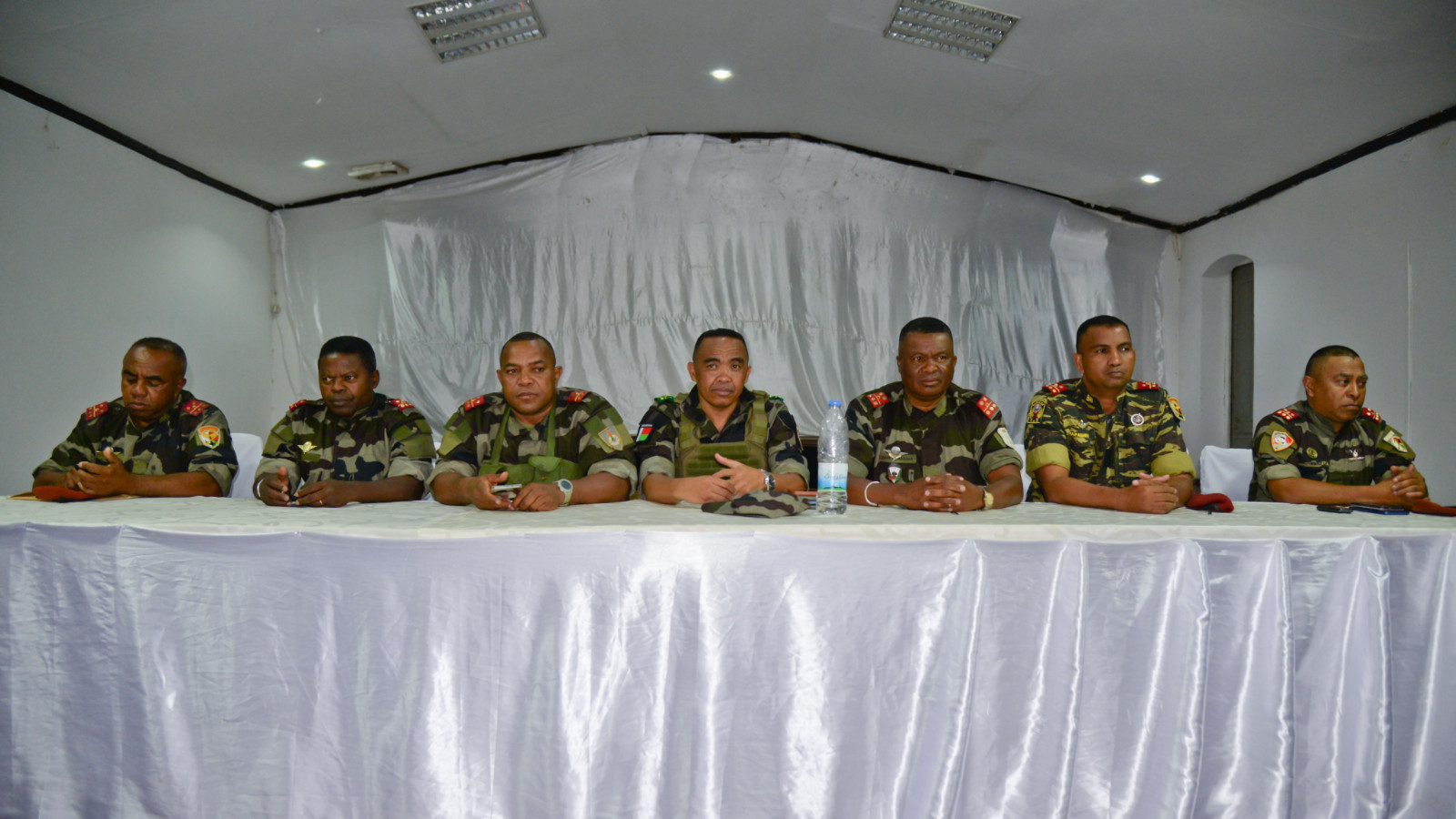Le colonel qui a pris le pouvoir à Madagascar a prêté serment comme président