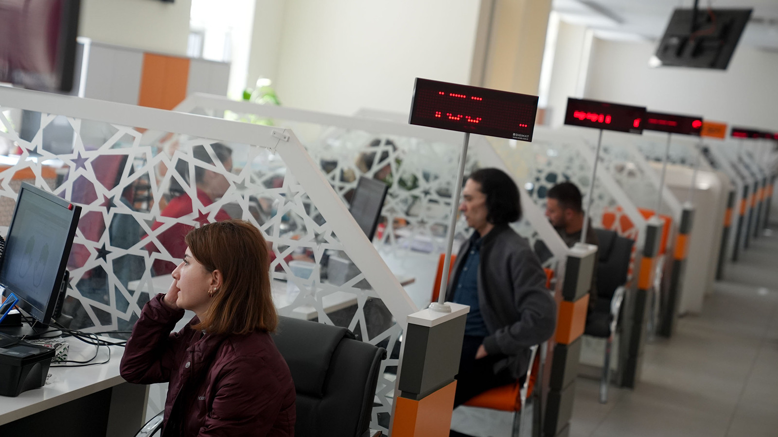 Le dernier jour, c'est demain ! Il passera de 15 lires à 7 mille lires !