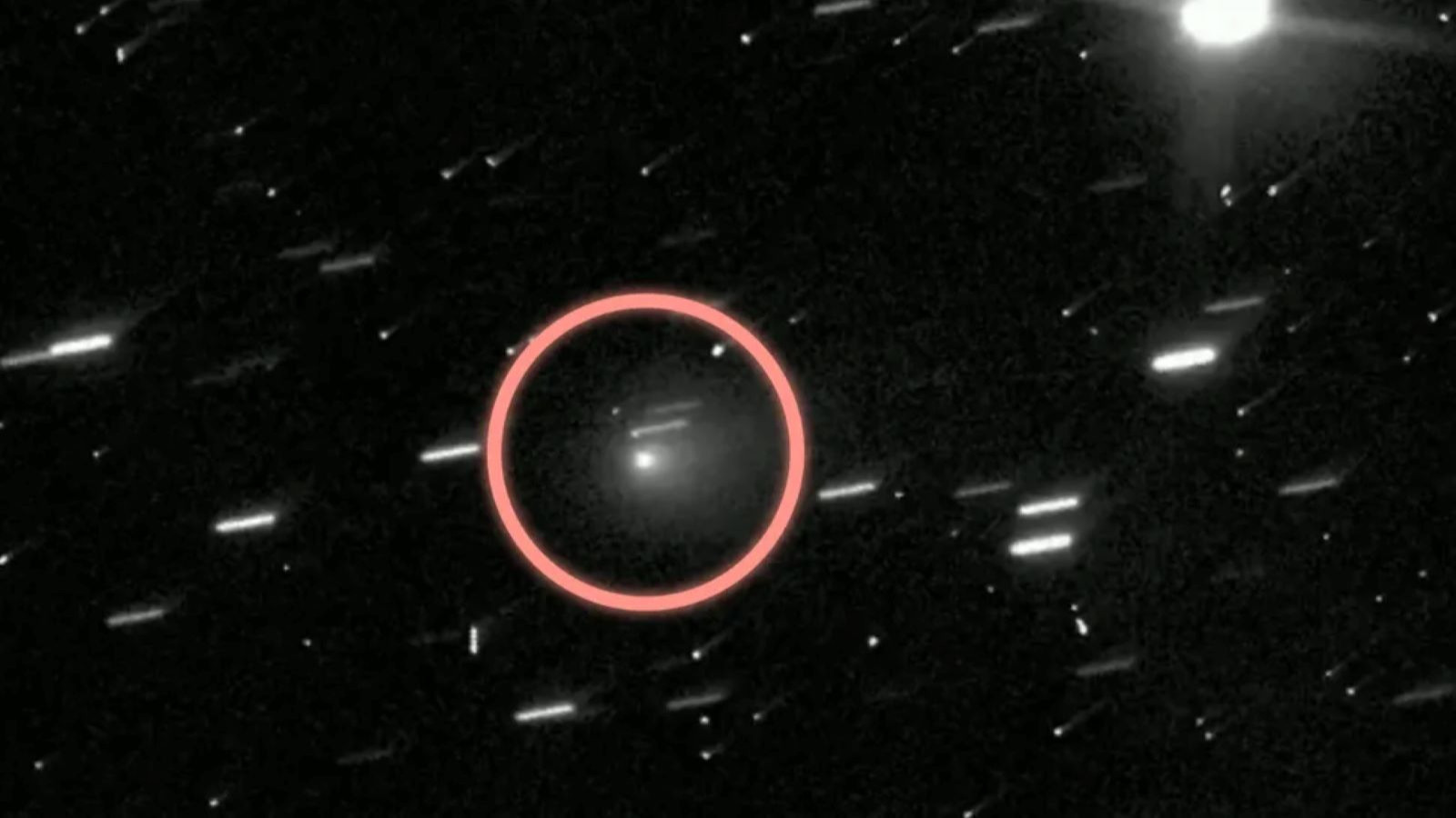 Le système extra-solaire Comet 3I/ATLAS fuit de l'eau