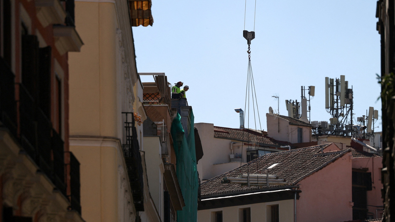 Les corps de 4 personnes ont été retrouvés dans les décombres d'un immeuble effondré à Madrid