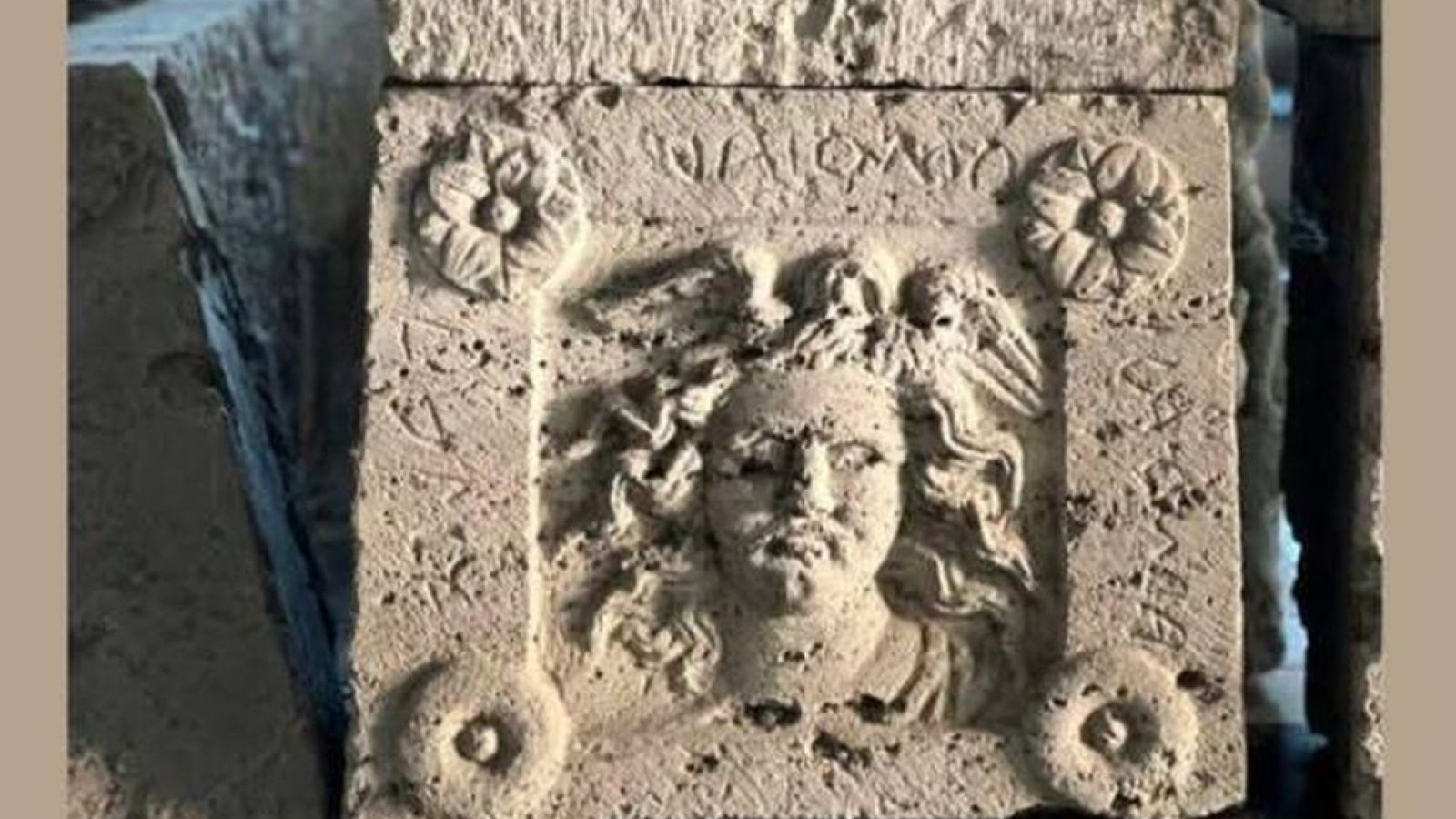 Un tombeau mystérieux des Étrusques a été découvert : le tombeau est vide !