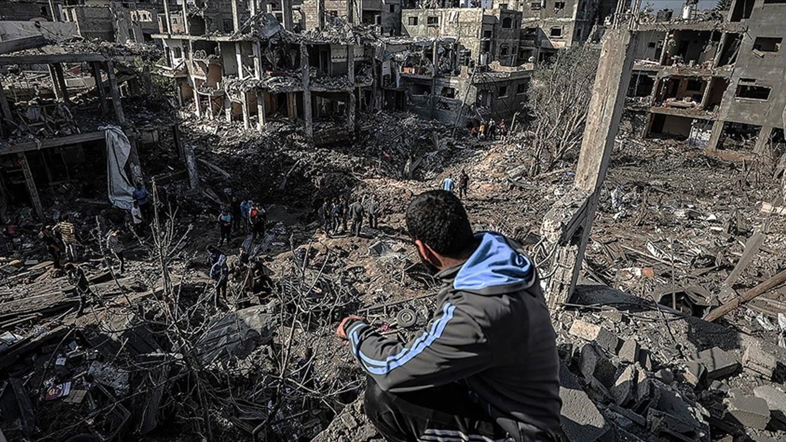 Le bilan des morts à Gaza, où Israël a frappé malgré le cessez-le-feu, s'élève à 71 mille 660