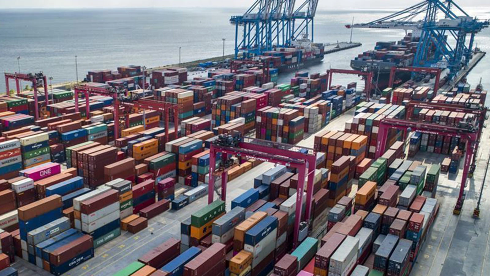 Les exportations ont augmenté plus que les importations en décembre