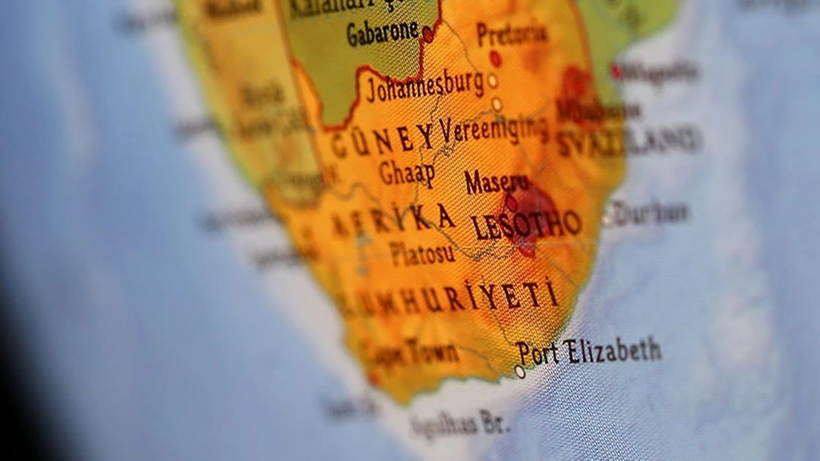 Un minibus et un camion sont entrés en collision en Afrique du Sud ! 11 personnes ont perdu la vie