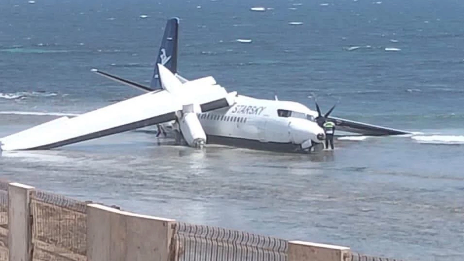 Un avion s'est écrasé en Somalie ! Les premières images sont arrivées