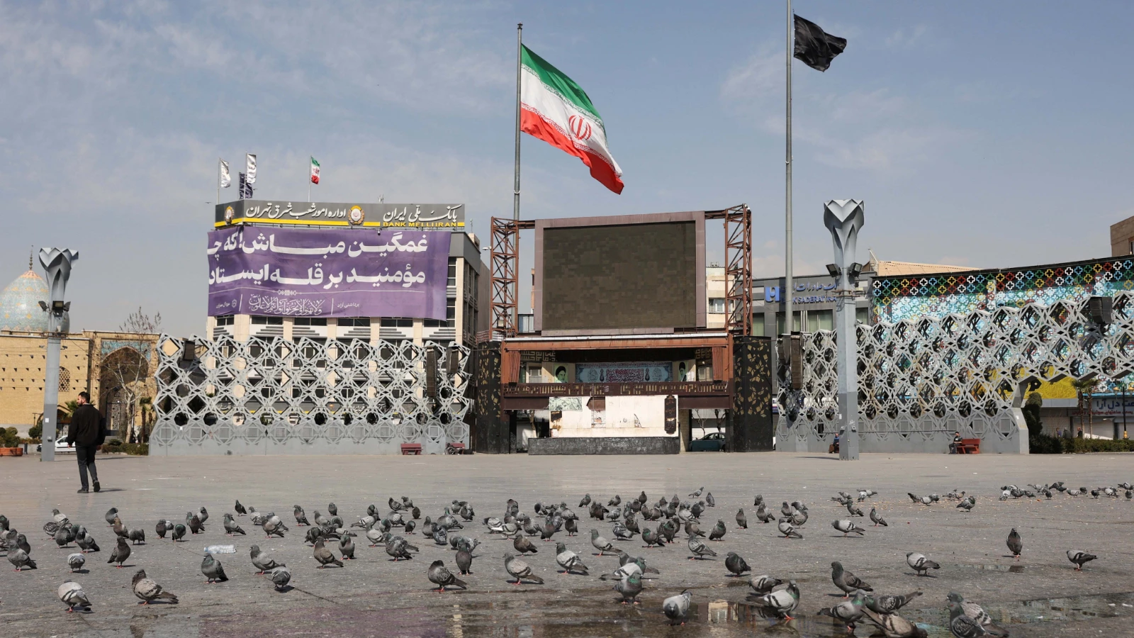 100 000 personnes ont quitté Téhéran après les attentats