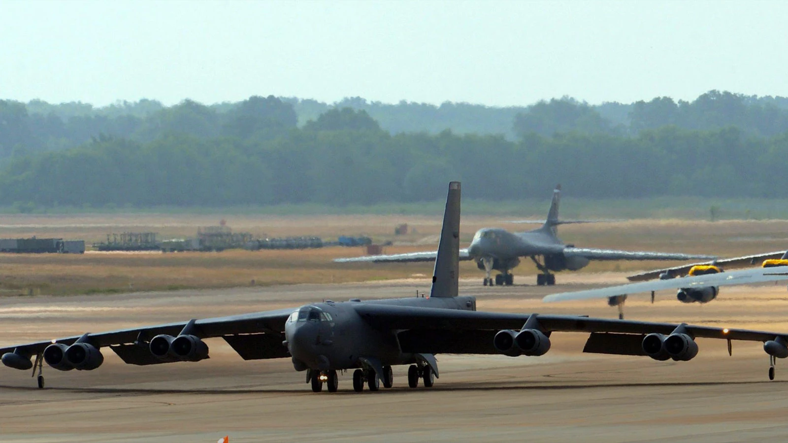 Plan de massacre des États-Unis et avions de destruction massive dans la région