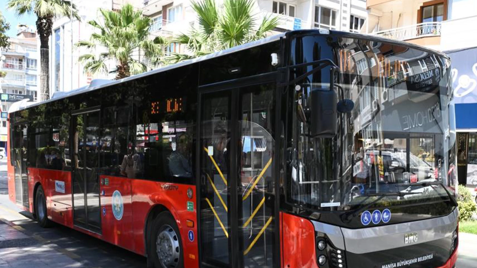 Décision de réduction dans les transports publics de la municipalité métropolitaine
