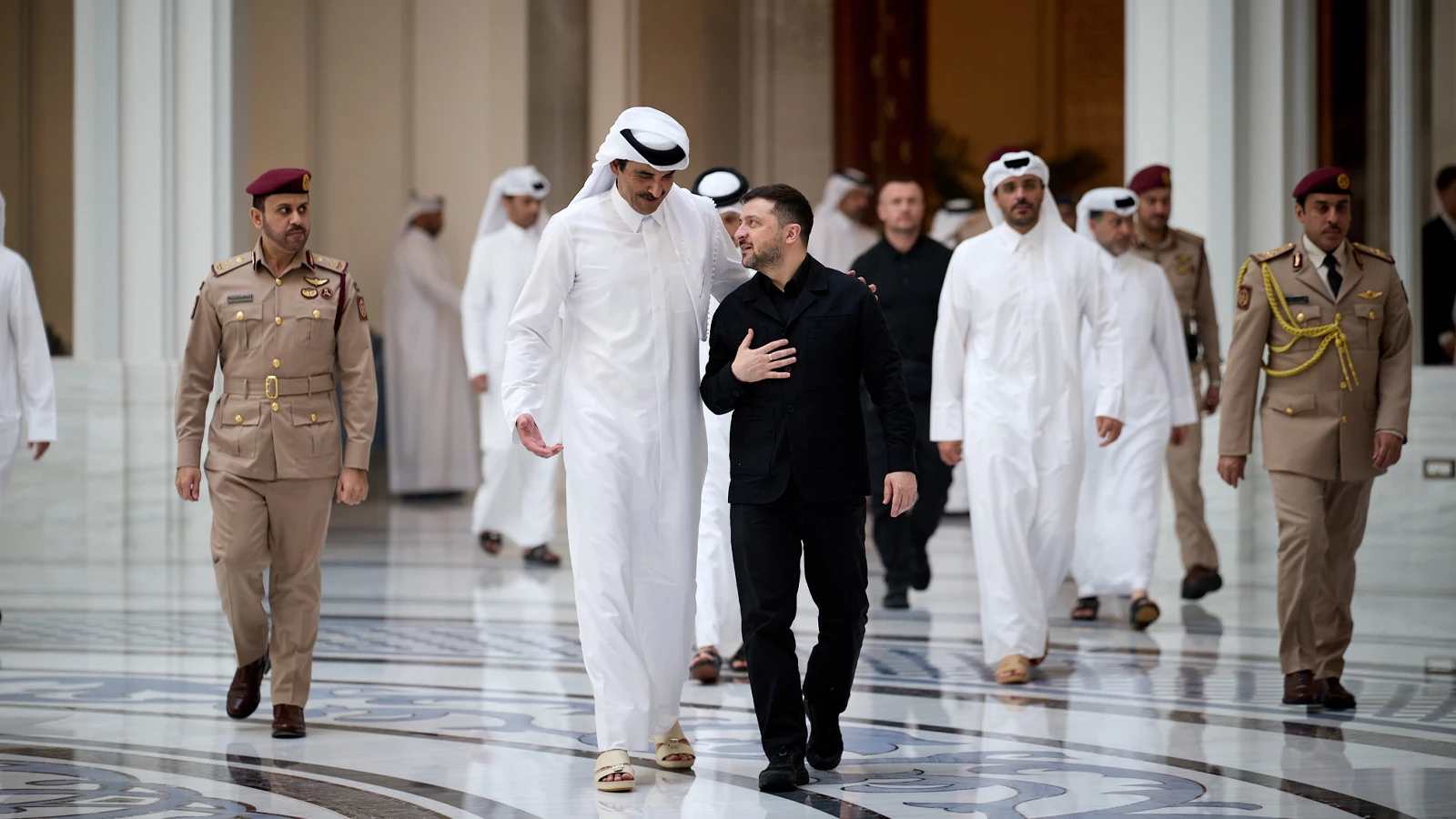 Le président ukrainien Zelensky a rencontré l'émir du Qatar Al Thani