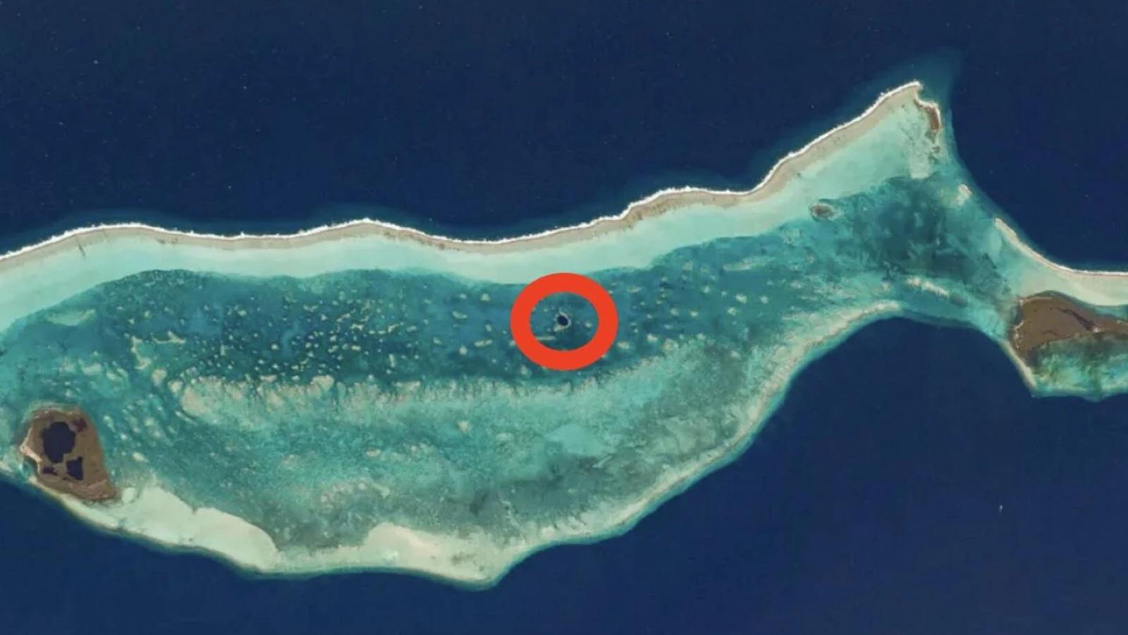 NASA : C'est comme une baleine géante avec un trou bleu au milieu !