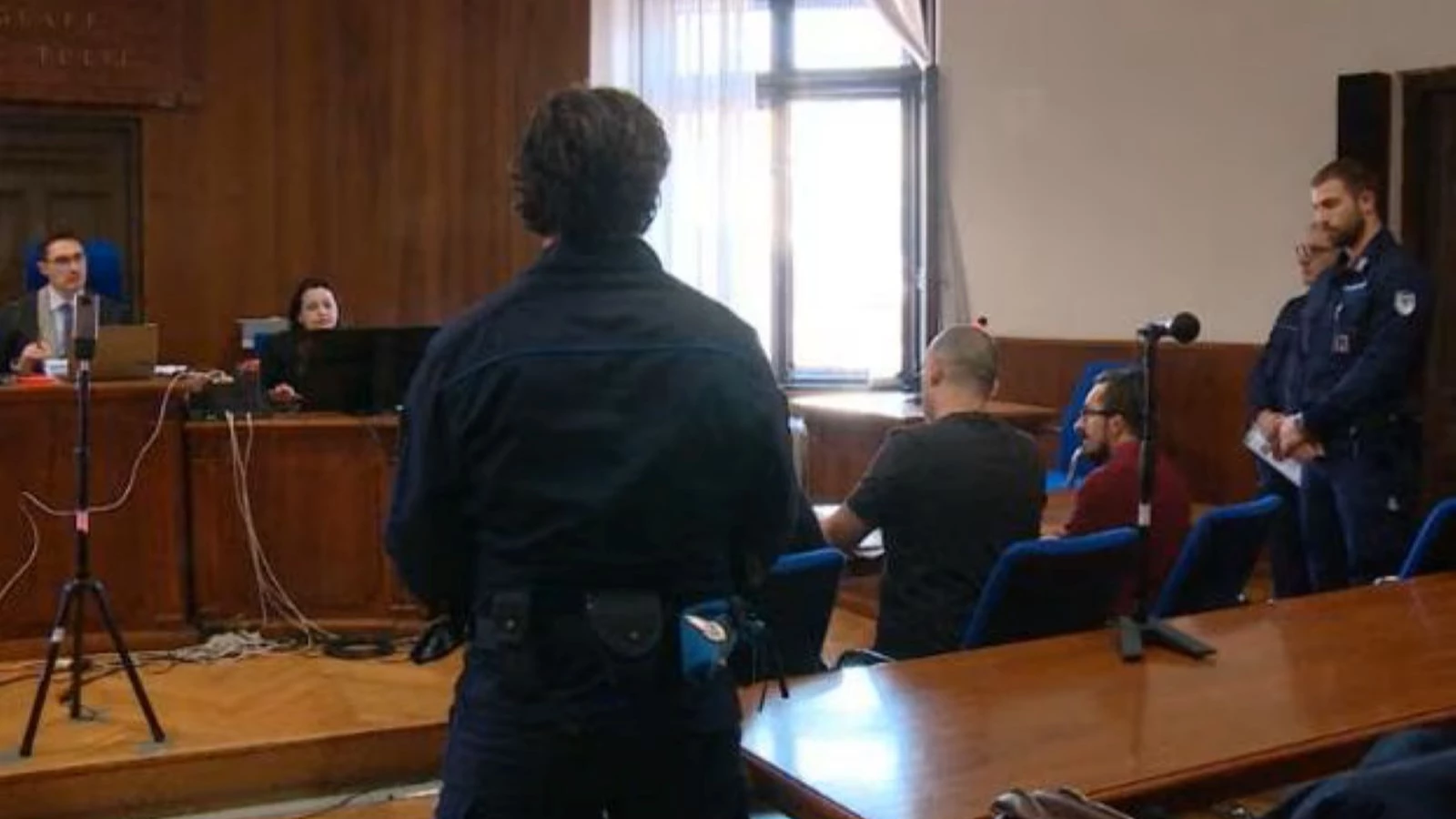 Valise pleine d'armes en Italie : 2 ans et 4 mois de prison pour un citoyen turc