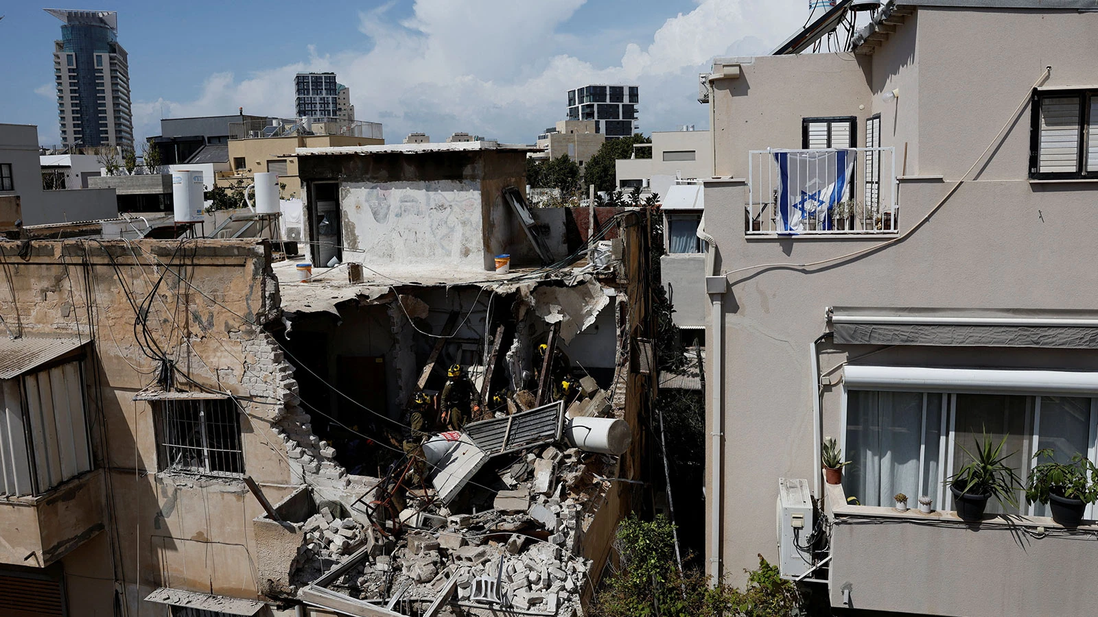 38ème jour aux USA-Israël, la guerre insensée de l'Iran ! Des missiles sont tirés à plusieurs reprises