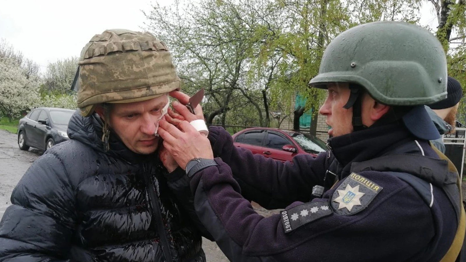 Attaque à la grenade à main en Ukraine : 5 policiers blessés