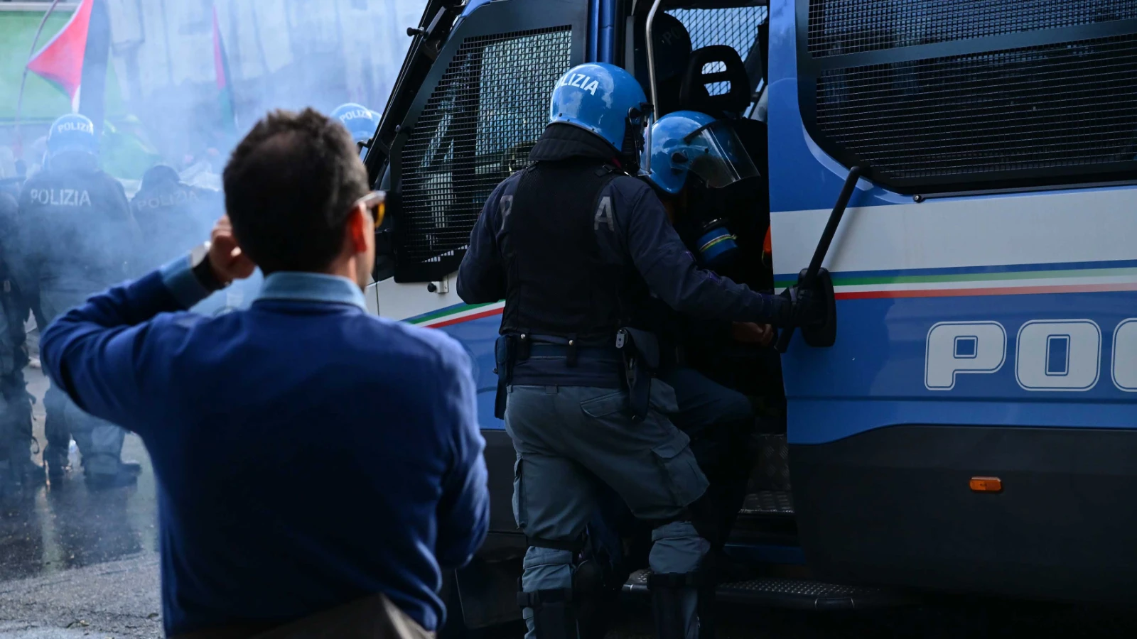 Citoyen turc constamment expulsé ! Ligne Italie, France, Croatie...