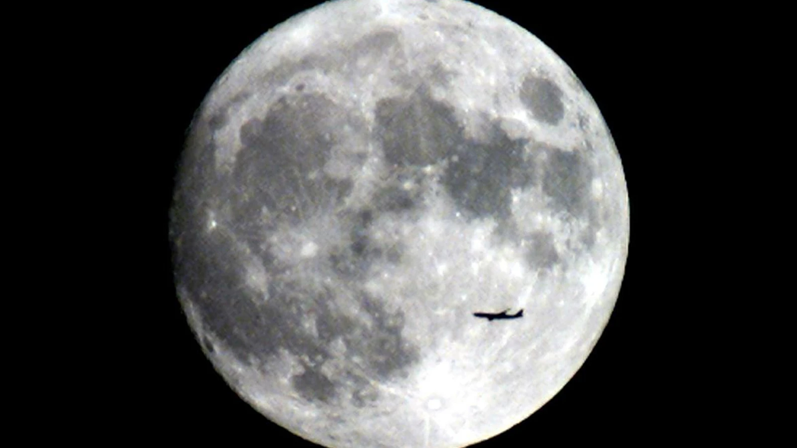 La Russie est passée à l’action : l’intérieur de la Lune sera examiné !