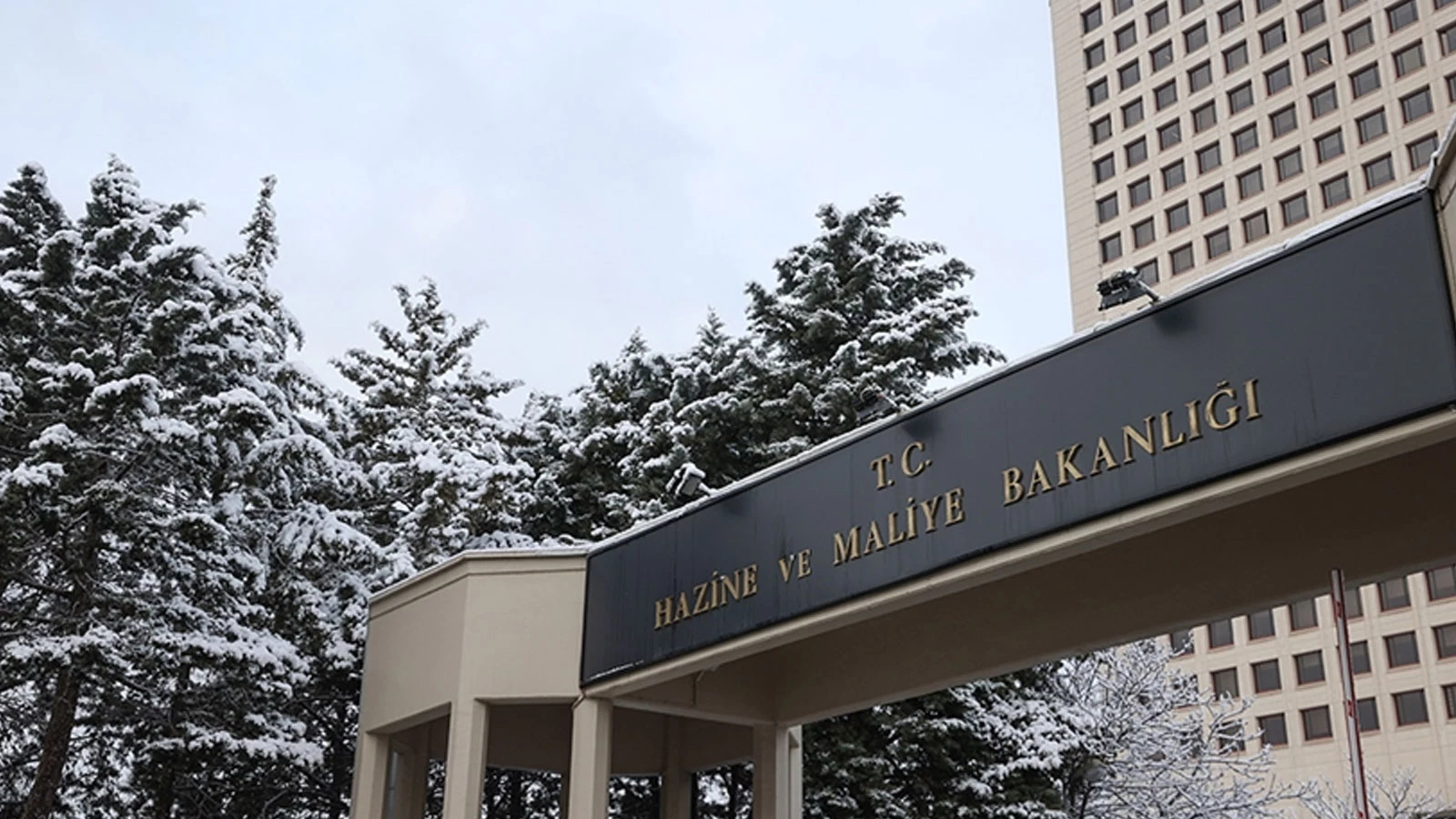 Le ministère du Trésor et des Finances a emprunté 2 milliards de dollars